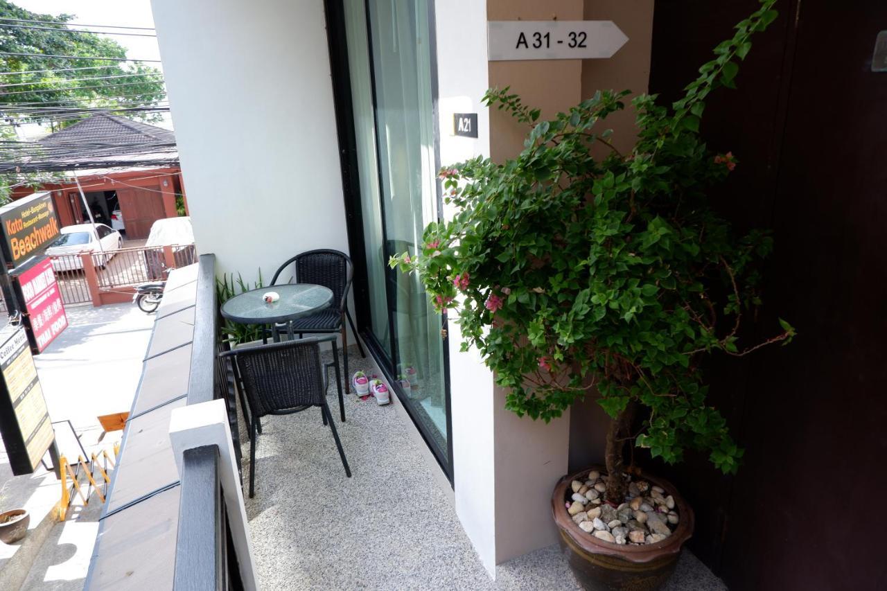 Kata Beachwalk Hotel And Bungalows Экстерьер фото