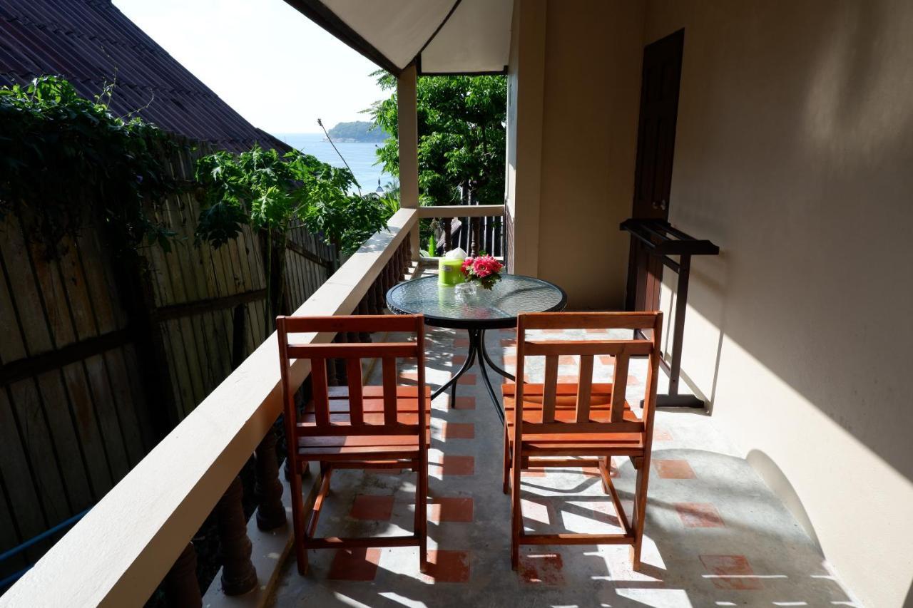 Kata Beachwalk Hotel And Bungalows Экстерьер фото