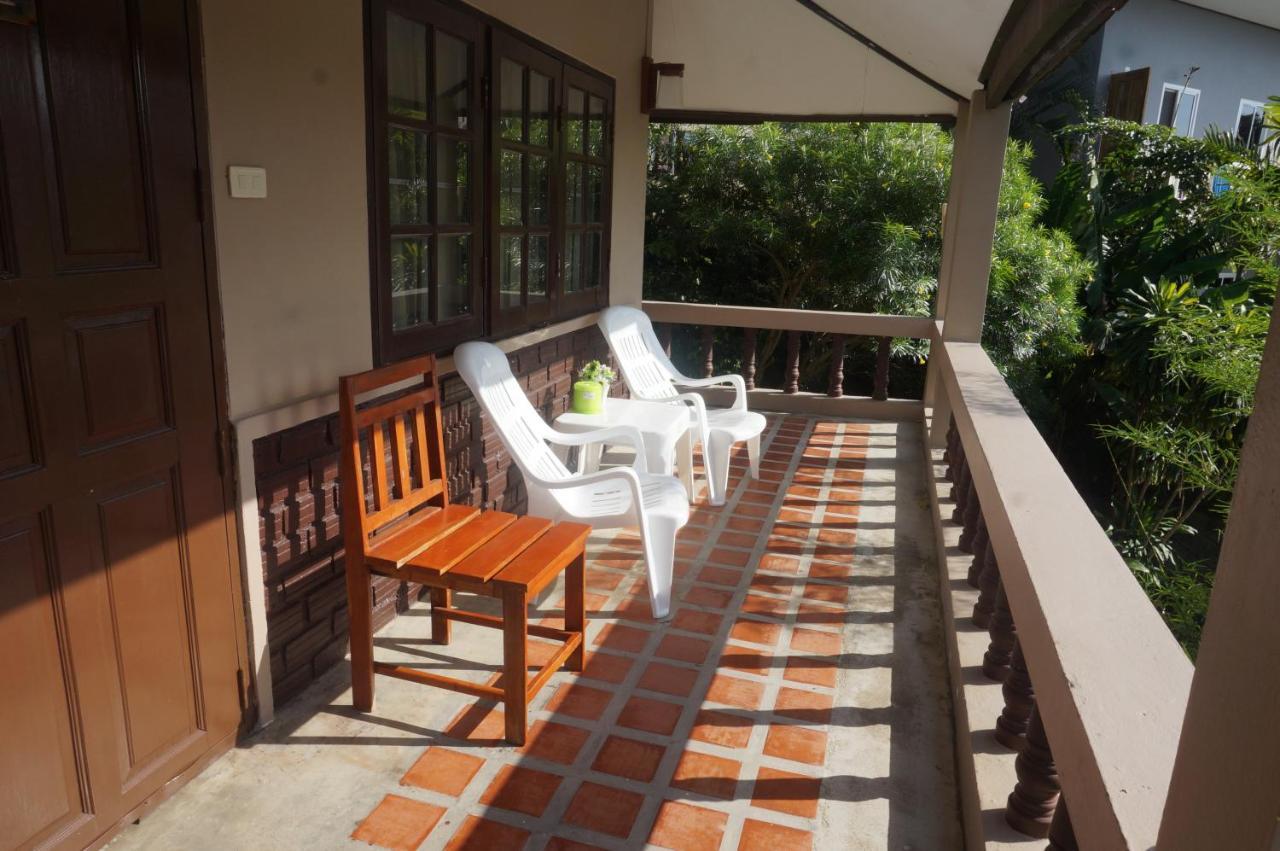 Kata Beachwalk Hotel And Bungalows Экстерьер фото